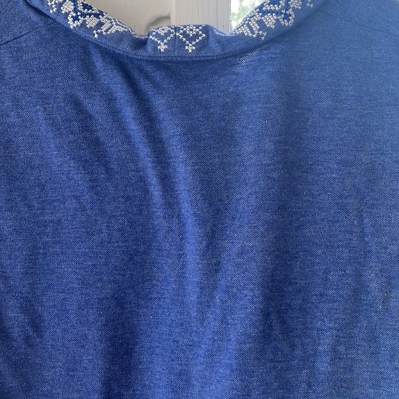 Women’s size M Ukranian shirt - Picture 3 of 6